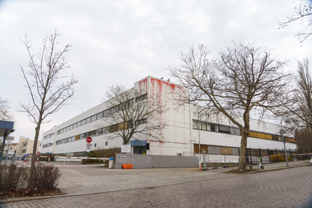 Almanya’da silah üreticisi Rheinmetall şirketine karşı protesto düzenlendi