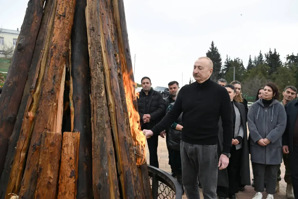 Azerbaycan Cumhurbaşkanı Aliyev, Hocavent’te Nevruz ateşini yaktı