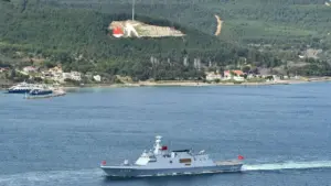 Çanakkale’de Deniz Kuvvetleri Komutanlığı gemileri ziyarete açıldı