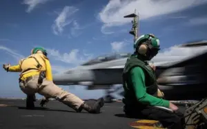 CENTCOM: Şimdiye kadar İran’a ait 130 gemiyi vurduk