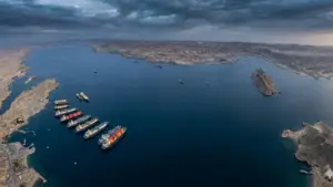 Hürmüz Boğazı’ndan “İran’a ait olmayan” ilk ham petrol tankeri geçiş yaptı