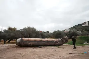 İran’dan İsrail’e atılan bir füze işgal altındaki Batı Şeria’ya düştü