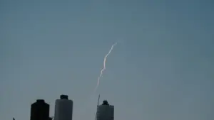 İran’ın yeni misillemesinin ardından İsrail’in başkenti Tel Aviv ve çevresinde sirenler çaldı