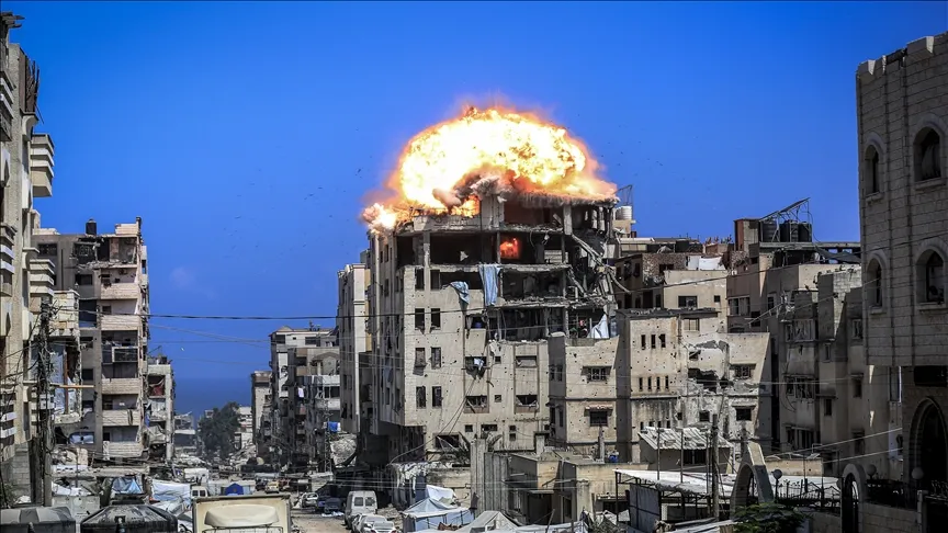 İsrail ordusu ateşkesi ihlal ederek Gazze’yi bombalamayı sürdürüyor