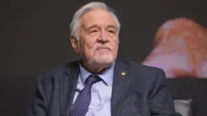 Tarihçi İlber Ortaylı hayatını kaybetti